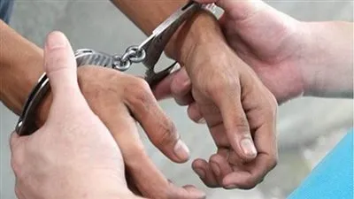 تفاصيل ضبط عامل يحاول معاكسة الطالبات بإيحاءات جنسية أمام جامعة المنصورة