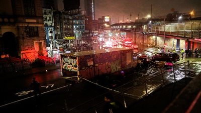 سائق أمريكي يقتل شخص ويصيب 5 آخرين بسيارته في نيويورك