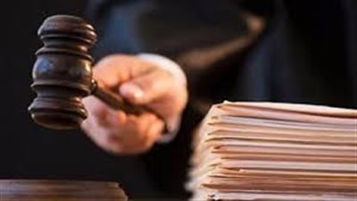 طعناه في رقبته.. استمرار حبس عاطلين بتهمه الاعتداء على سائق توك توك لسرقته بحلوان