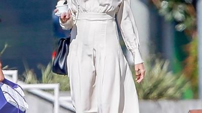 اعتمدي إطلالات أنجلينا جولي لإخفاء نحافتك الزائدة (صور)