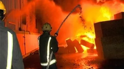 مدير الحماية المدنية ينتقل لموقع حريق شقة سكنية بالدقي