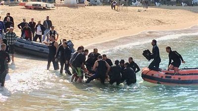 قوات الإنقاذ تبحث عن شاب سقط من أعلى كوبري الساحل