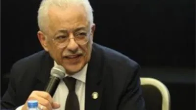وزير التعليم: نرفض كل أشكال التمييز والعنصرية.. ويدعو الطالبة بسملة لزيارته