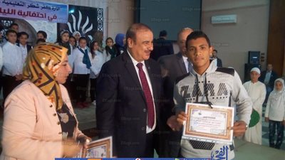 وكيل تعليم القليوبية: نقف خلف الرئيس السيسي فى حربه لبناء الوطن ومواجهة الإرهاب (صور)