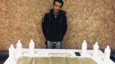 إحباط ترويج كيلو ونصف استروكس بالوراق بعد ضبطهم بشقة تاجر مخدرات