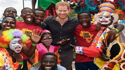 الأمير هاري يزور مؤسسته الخيرية بزامبيا 