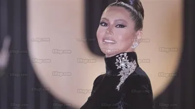 داليا البحيري ولقاء الخميسي تتألقان بالأسود على السجادة الحمراء في ختام 