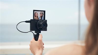 سوني تطلق كاميرتي السفر 