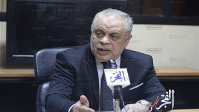 تعرف على قرار أشرف ذكي بشأن أي شركة تتعامل مع فنانين غير نقابين