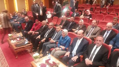 الفريق مميش يستقبل وزيرة الصحة بالإسماعيلية (صور)