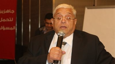 برلماني يتقدم بطلب إحاطة لوزير الصناعة لإعادة فتح المصانع المغلقة 