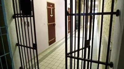 إخلاء سبيل ضابط وحبس ٣ بلطجية في إطلاق النار على سائق بالمقطم