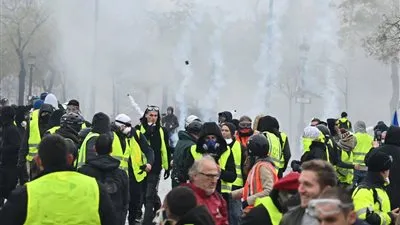 قتيلان و700 مصاب.. حصيلة أسبوعين من احتجاجات فرنسا