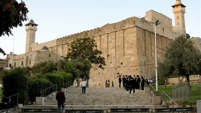 أوقاف فلسطين: منع رفع الأذان فى الحرم الإبراهيمي 47 وقتا خلال شهر نوفمبر