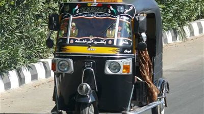 دعوى قضائية بإلزام الحكومة بترقيم وترخيص التوكتوك