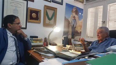  مدير متحف الآثار بمكتبة الإسكندرية: زاهي حواس أحد أساطير الحياة التي لا تتكرر كثيرًا