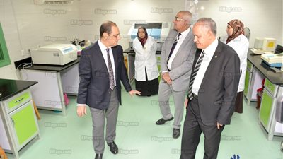 رئيس جامعة المنصورة: طب الطوارئ من الأقسام الهامة (صور) 