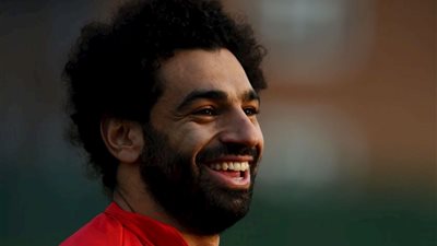 محمد صلاح يتوج بجائزة 