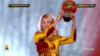 عاجل.. هيجيربيرج تحصد جائزة الكرة الذهبية لأفضل لاعبة في العالم