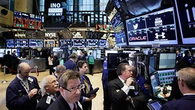 وول ستريت تقفز وسط تفاؤل بالهدنة التجارية