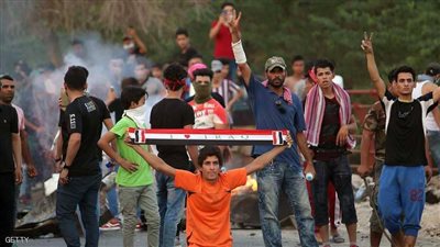 العراق: المظاهرات تعود إلى البصرة.. اقتحام فندق وهجوم على وزير