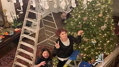 نجوم هوليوود يشاركون متابعيهم تحضيراتهم للاحتفال بالكريسماس (صور) 