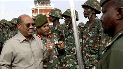 وزير الدفاع اليمني يشيد بالتضحيات الجسيمة للجيش السوداني في اليمن