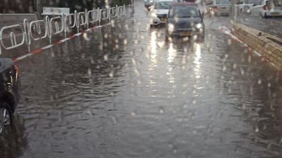 نصائح هامة لقائدي السيارات للتعامل مع الطقس السئ