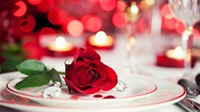 أفكار بسيطة لسهرة رومانسية مع زوجك