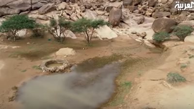 شاهد.. بئر لا تنقطع مياهه في السعودية
