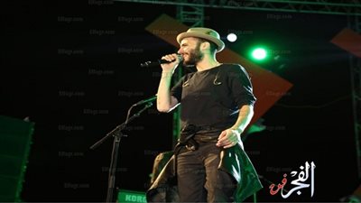 كايروكي وزاب ثروت يشعلان حفل الجامعة الأمريكية (صور)