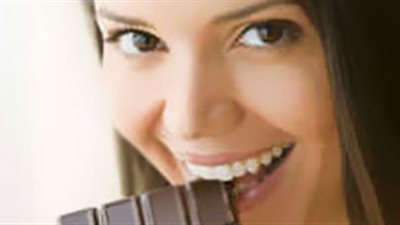 ما لا تعرفه عن أضرار الإفراط في تناول الشيكولاتة 