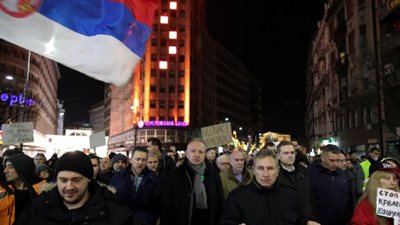 الآلاف يحتشدون فى صربيا لإدانة الاعتداء على سياسى معارض