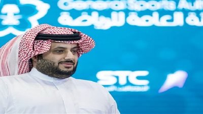 التهاني تنهال على تركي آل الشيخ بعد فوزه بجائزة 
