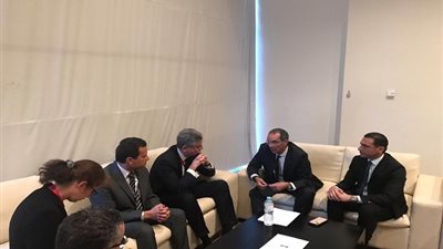 وزير الاتصالات يبحث مع البنك الدولي أليات التحول إلى الاقتصاد الرقمي