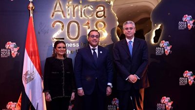 رئيس الوزراء يشهد توقيع اتفاق دعم القطاع الخاص لتحقيق النمو المتكامل مع البنك الدولي