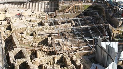 الحكومة الفلسطينية تحذر من عواقب حفريات إسرائيل بالقدس