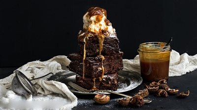 طريقة تحضير البراونيز بالشوكولاتة والكريم شانتيه اللذيذة