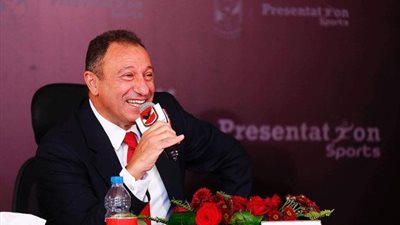 الخطيب يتجاهل استقالة فضل وغالي في اجتماع الأهلي