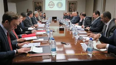 رئيس البنك الآسيوي: سندعم مصر حتى تصبح مركزا إقليميا للطاقة 