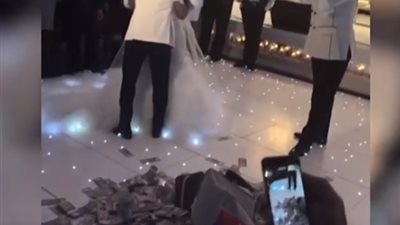 مغني راب يلقي 100 ألف دولار 