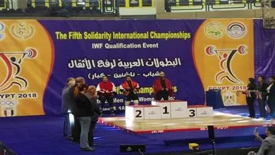 محمد إيهاب يحصد ٦ ذهبيات في بطولتي العرب والتضامن للأثقال 