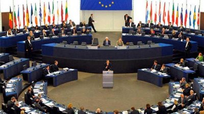 الاتحاد الأوروبي يدعو إيران لوقف كل تجاربها الصاروخية