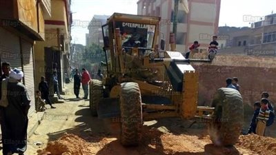 رصف 1.5 كيلو متر بجزيرة شندويل بتكلفة مليون جنيهًا بسوهاج 