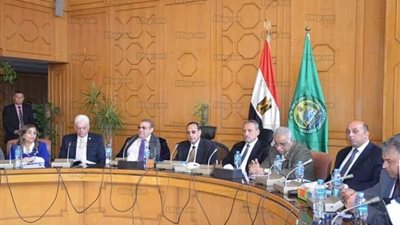 محافظا الإسماعيلية وشمال سيناء ووفد ممثلي بعثة البنك الدولي يناقشون سبل دعم وتنمية الاستثمار بمنطقة سيناء والقناة (صور)