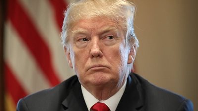 ترامب ينفي طلبه من 