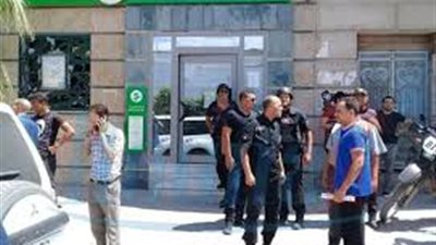 تونس: مقتل مدنيا في هجوم مسلح على بنك 