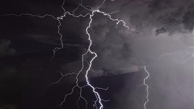 طقس اليوم.. سحب رعدية ممطرة على 10 مناطق