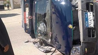 بالأسماء.. إصابة ضابط شرطة و 3 مجندين في حادث مروري بالوادي الجديد