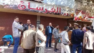 إغلاق 13 مقهي مخالف وإعادة فتح الشوارع لمواطني سوهاج (صور)